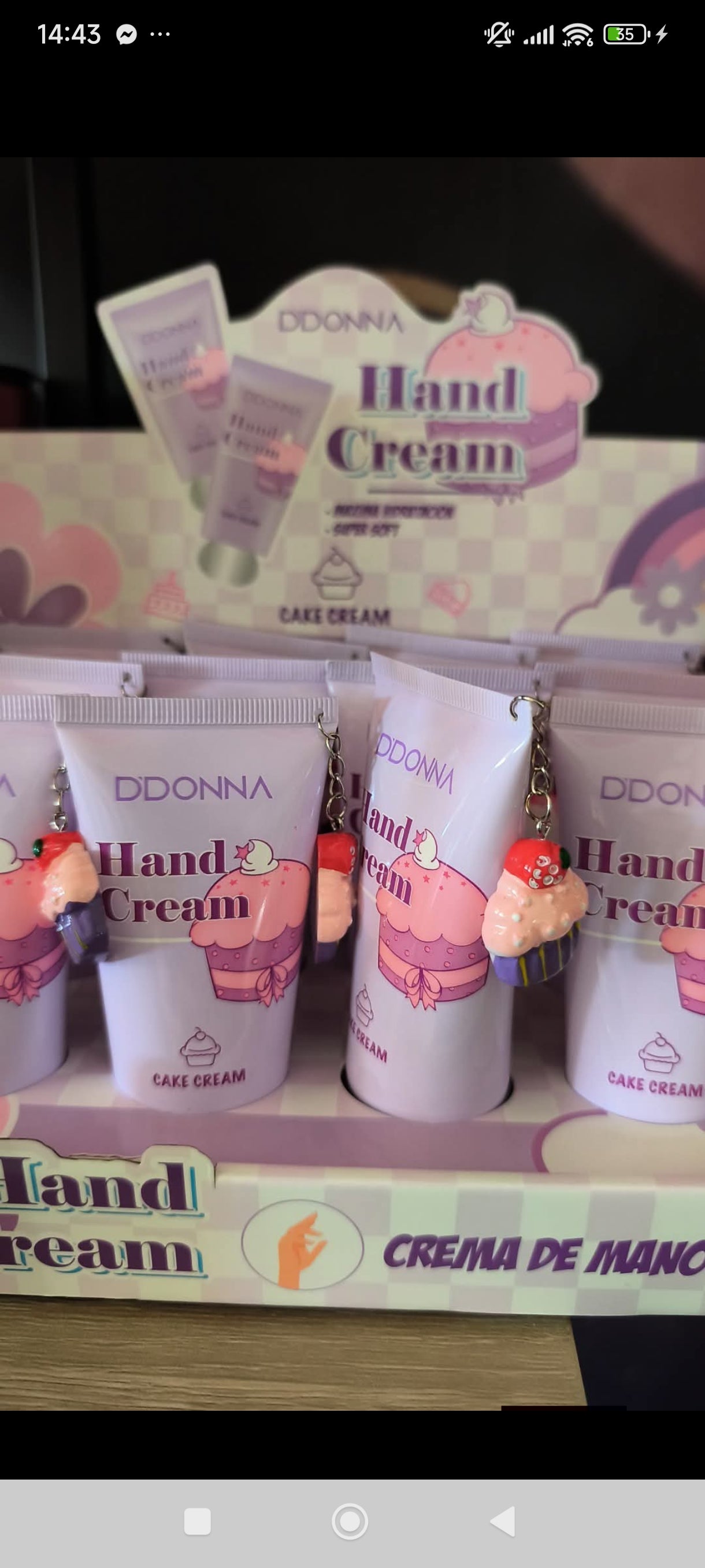 Crèmes mains avec son charmed