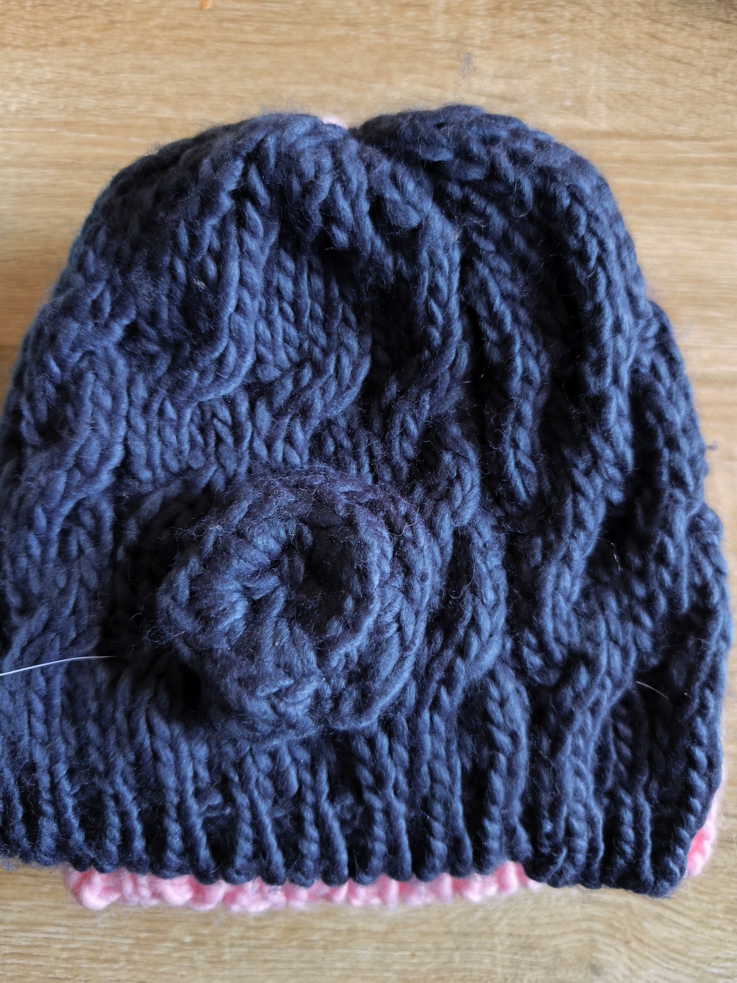 Bonnets avec petite fleur